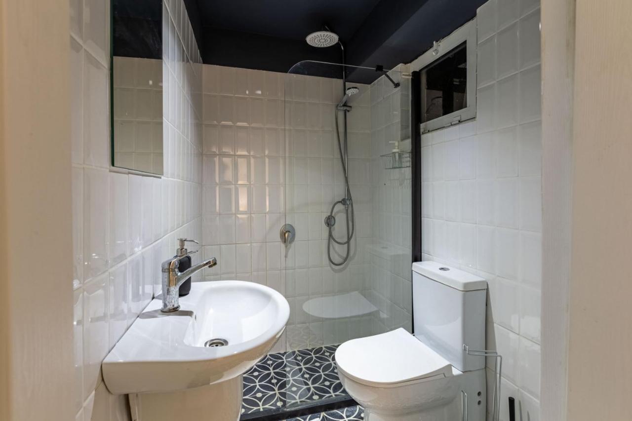 Excellent Flat With Lovely Backyard In Cihangir อิสตันบูล ภายนอก รูปภาพ